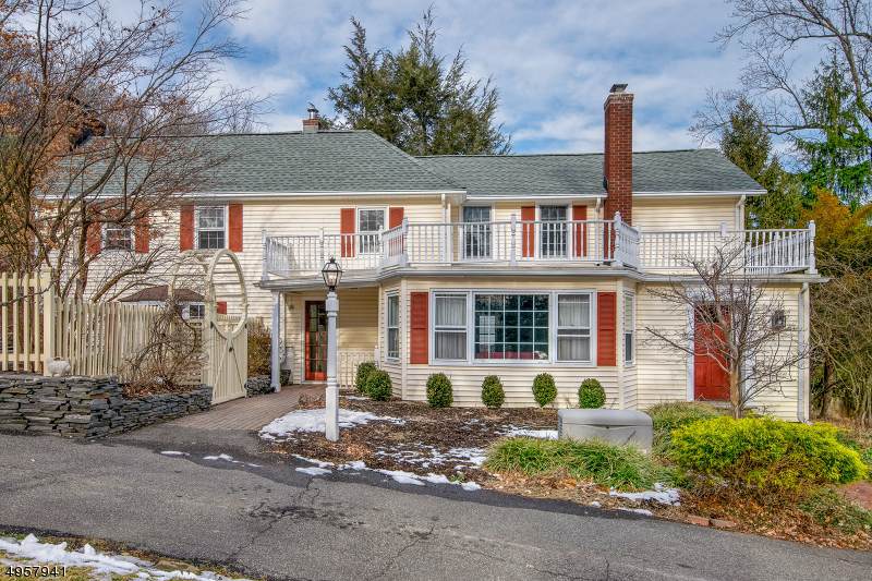 2 Cold Hill Rd - Photo 1