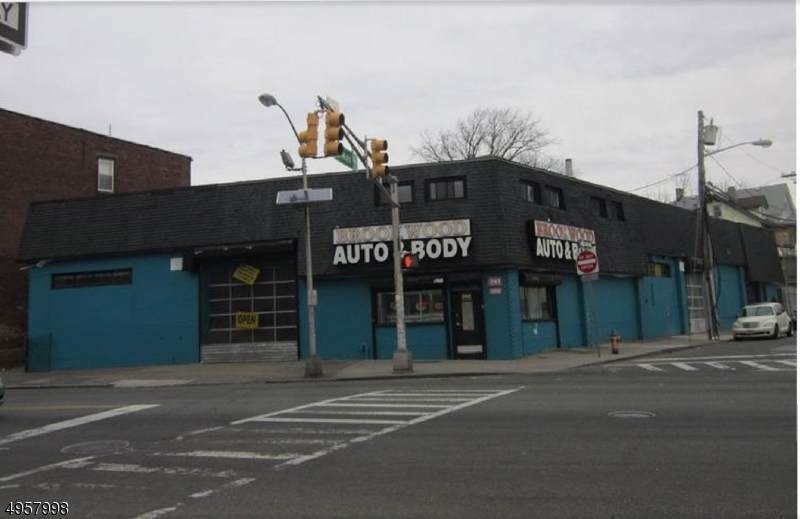 741 S Orange Ave - Photo 1