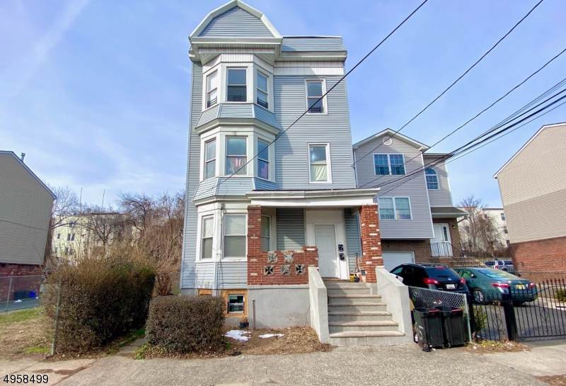 65 Chadwick Ave - Photo 1