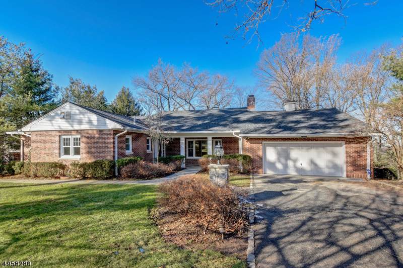 124 Fairfield Dr - Photo 1