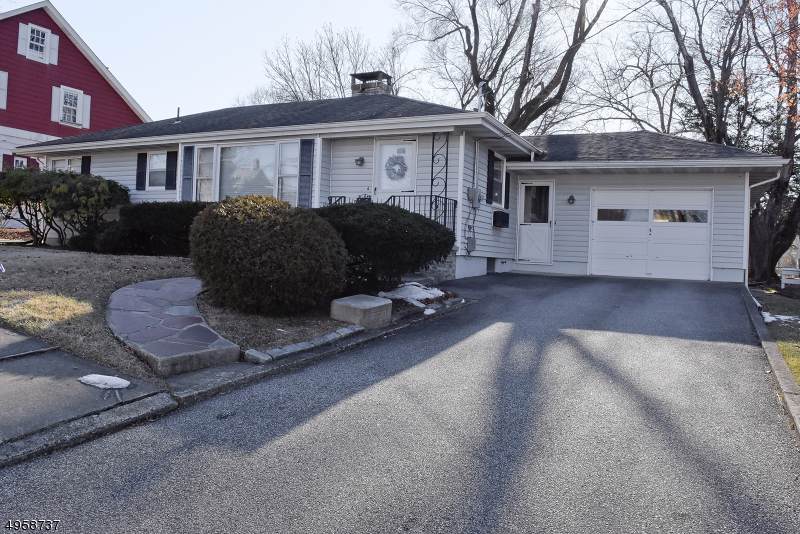 6 Thompson St - Photo 1