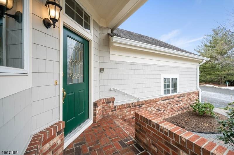 3 Crystal Lake Drive - Photo 1