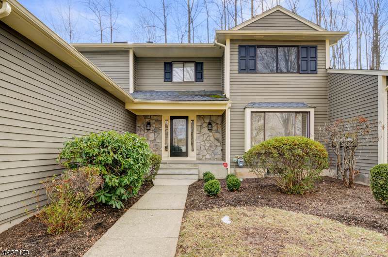 7 Hunters Cir - Photo 1