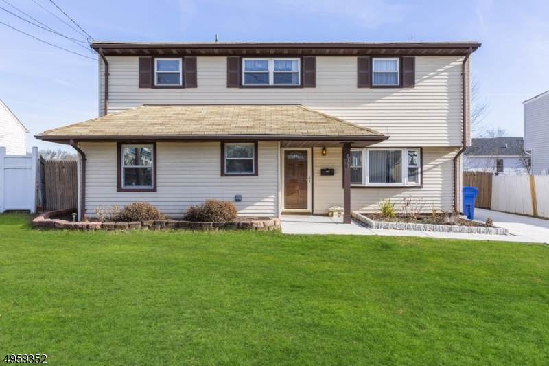 800 Shannon Ave - Photo 1