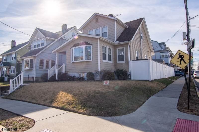 15 Harding Ave - Photo 1