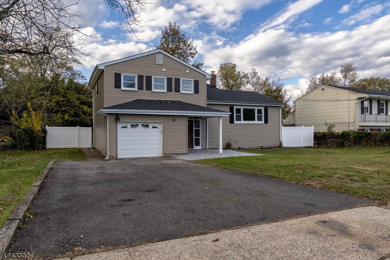 20 Woodlawn Rd - Photo 1