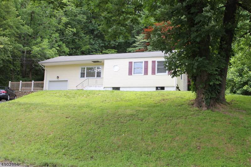 142 Emmans Rd - Photo 1
