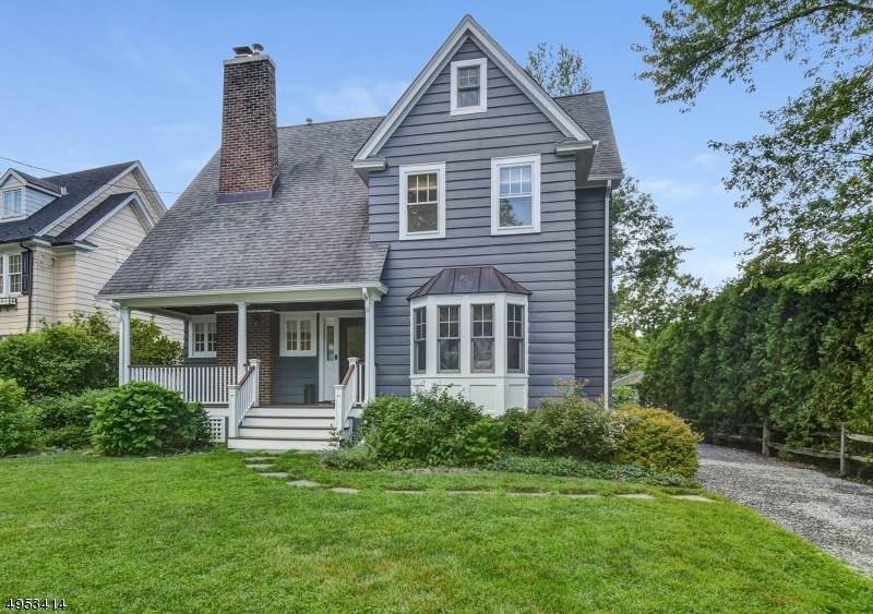 25 Laurel Ave - Photo 1