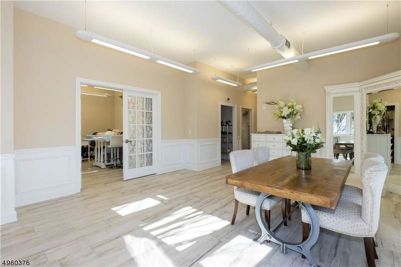 436 W South Ave - Photo 1