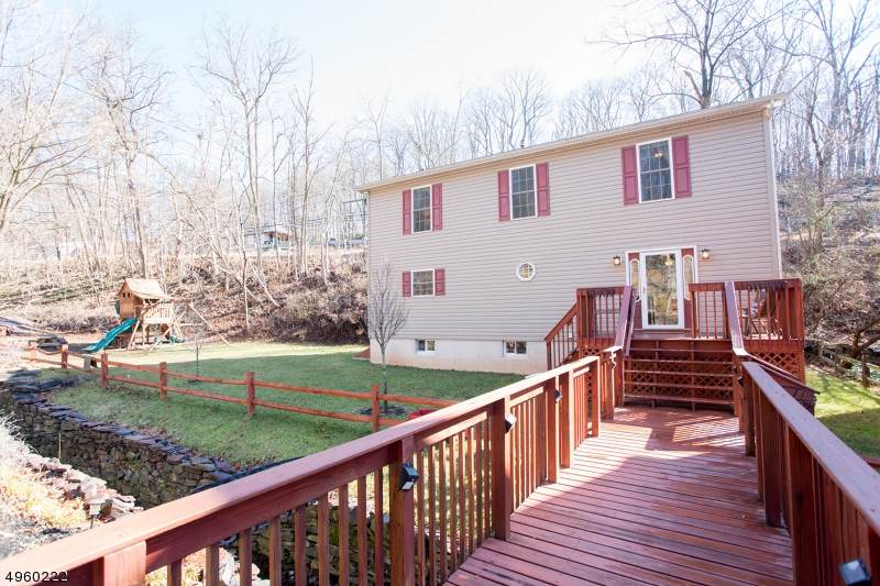115 York St - Photo 1