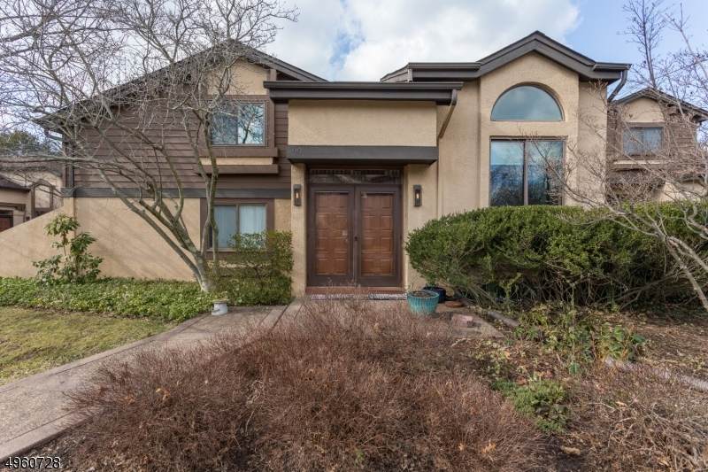 110 Sayre Dr - Photo 1