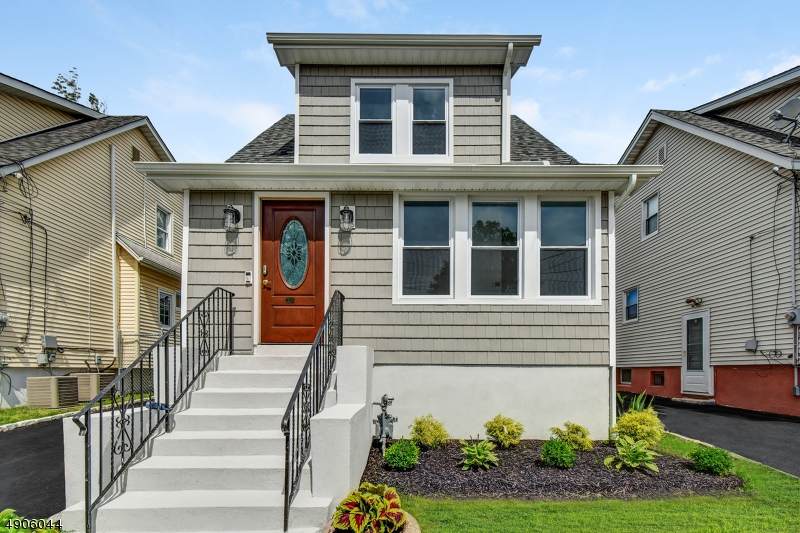 316 Perry Ave - Photo 1