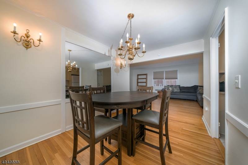 390 Morris Ave Unit 23 - Photo 1