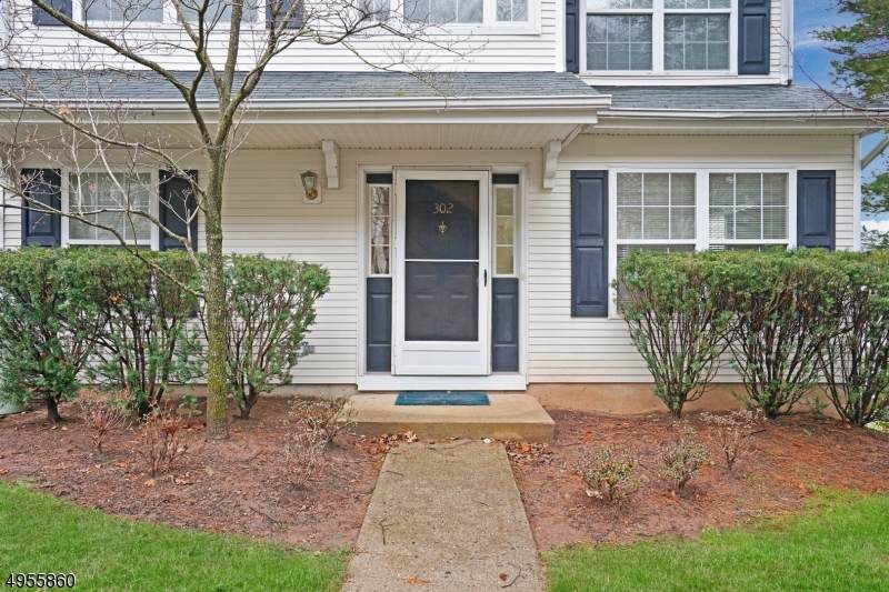 302 Enclave Ln - Photo 1