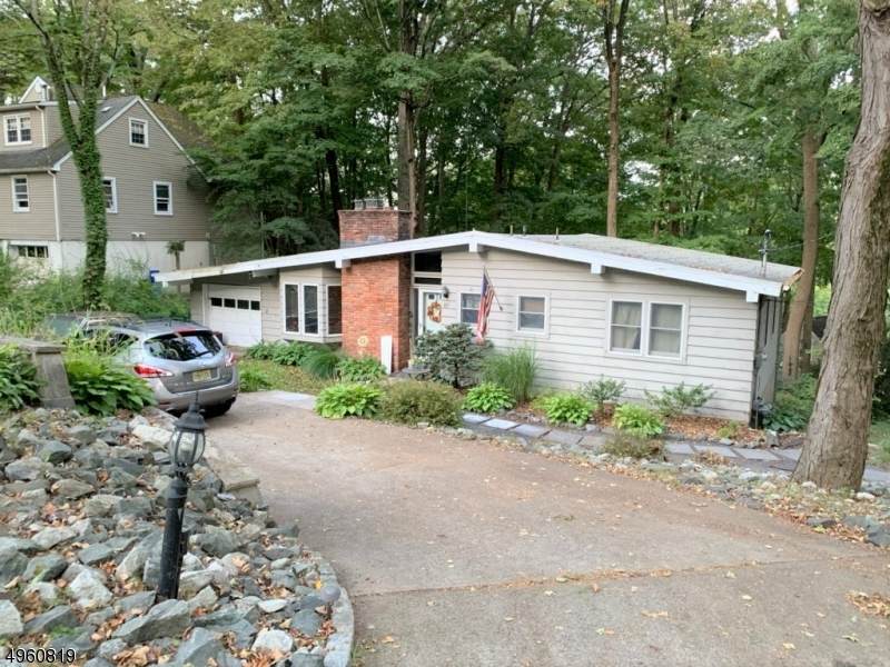 83 Windbeam Ave - Photo 1