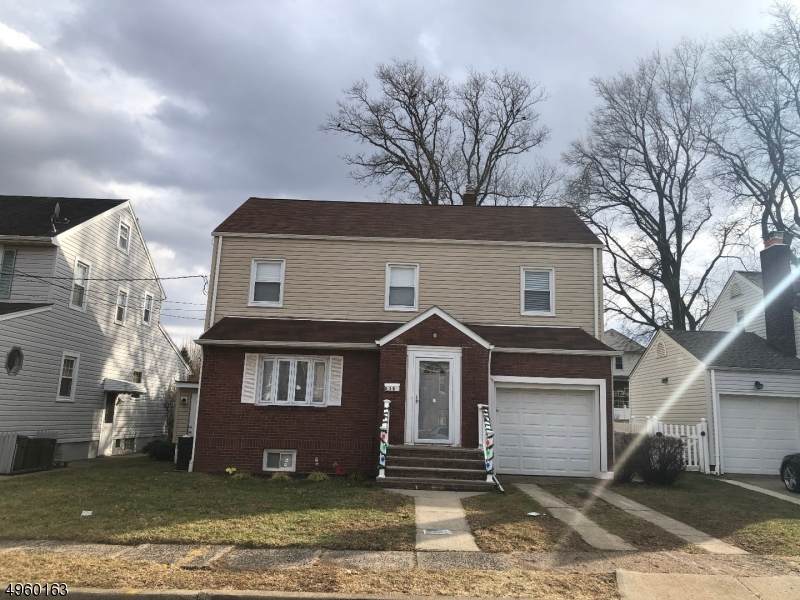 207 Lincoln Ave - Photo 1
