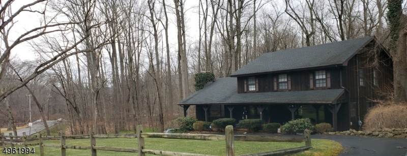 10 Grist Mill Rd - Photo 1