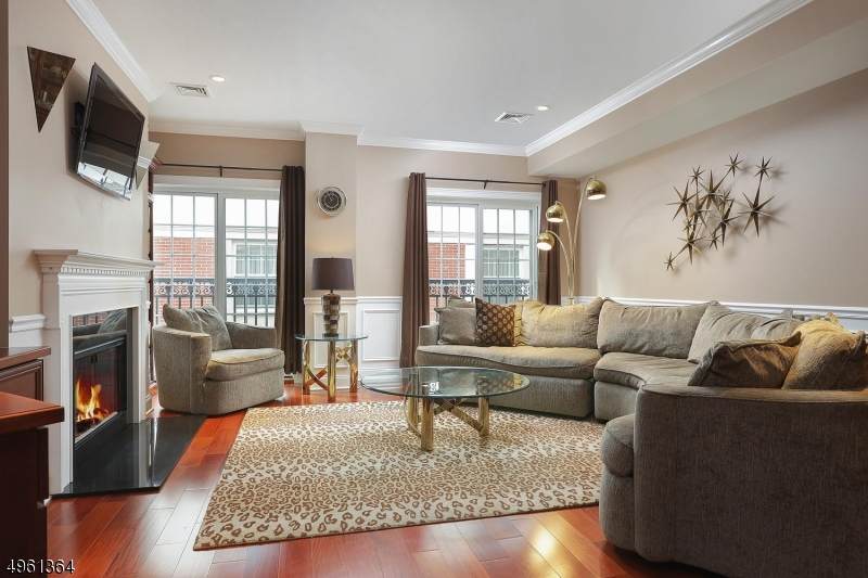 111 Prospect St 3D - Photo 1
