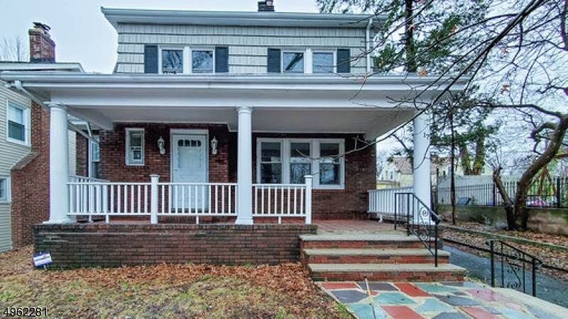 17 Sawyer Ave - Photo 1