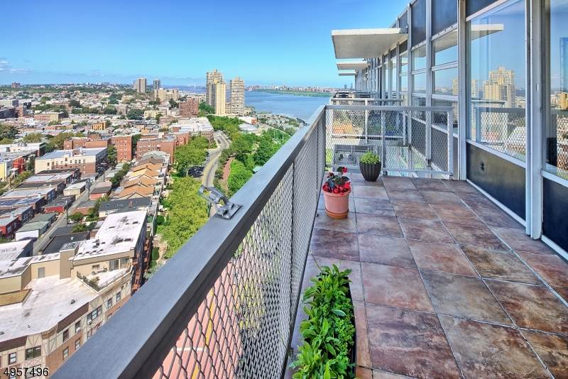 6050 Boulevard East - Photo 1