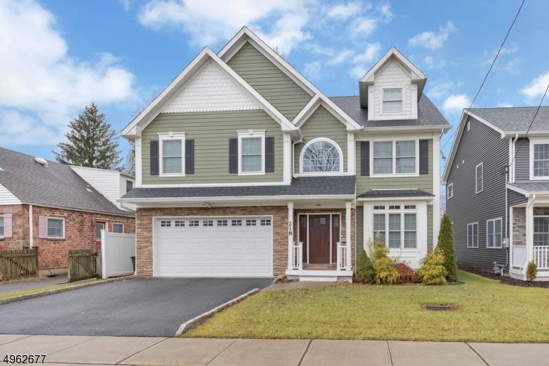 218 Mountainview Ave - Photo 1