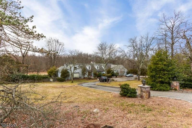 16 E Greenbrook Rd - Photo 1