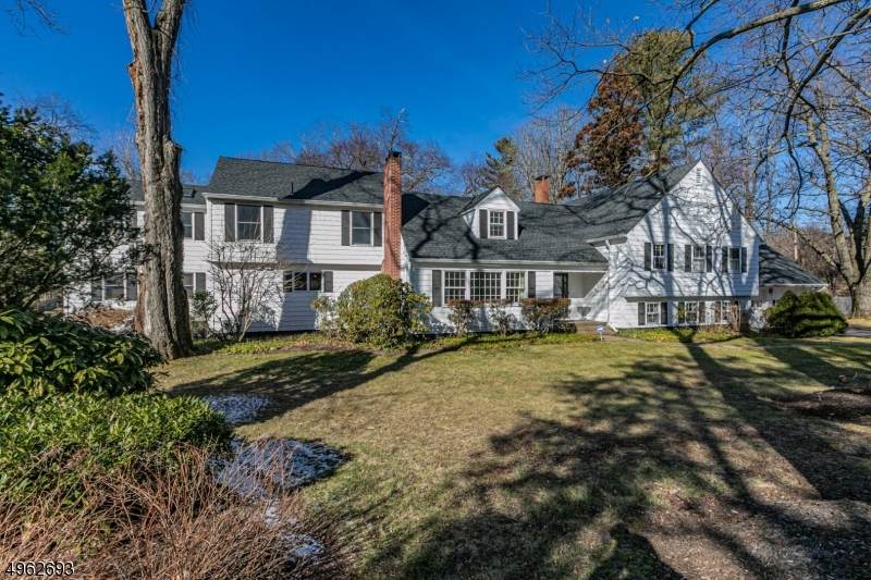 56 Greenhouse Drive - Photo 1