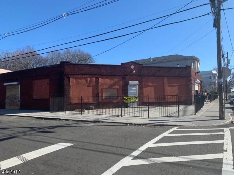 628 18TH AVE - Photo 1