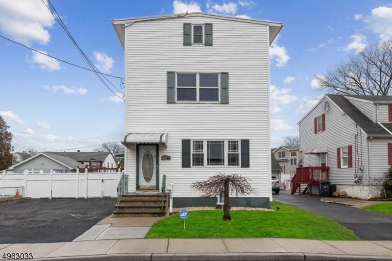 39 Grove St - Photo 1