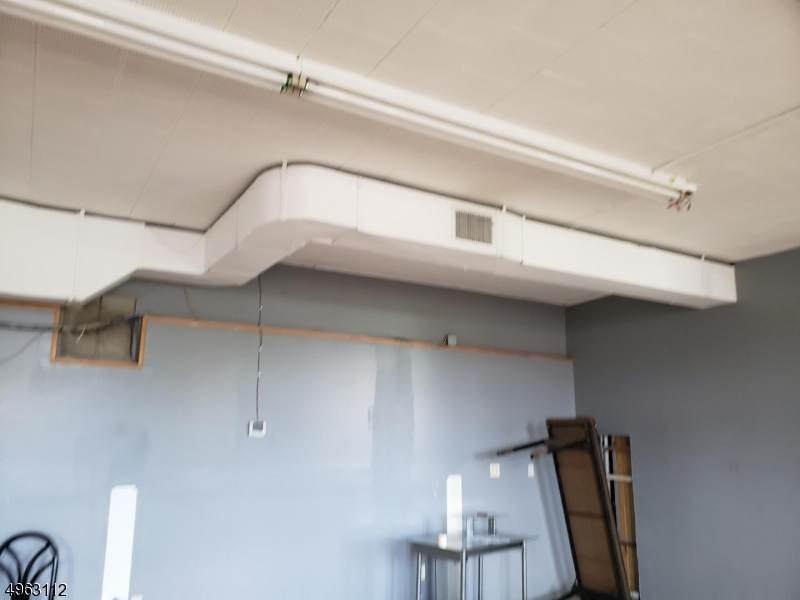 312 Clifton Ave - Photo 1