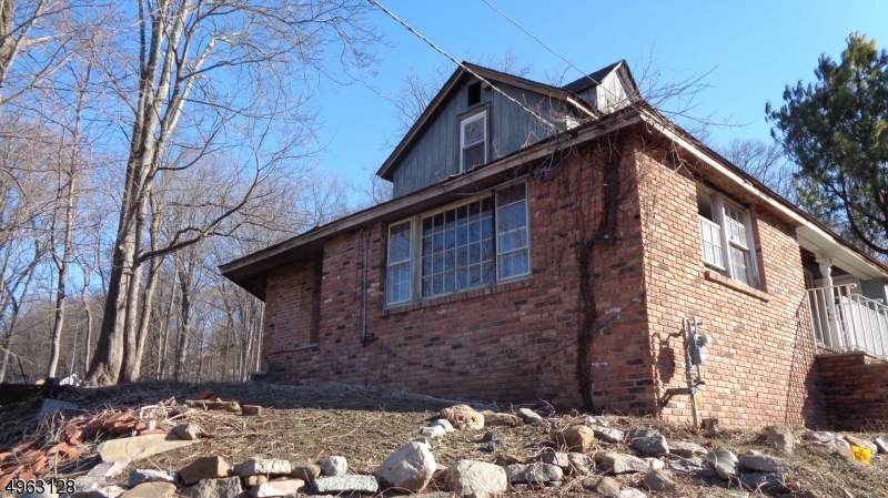 94 Garside Ave - Photo 1