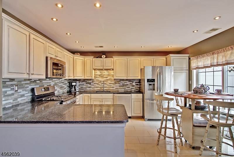 88 Constitution Way - Photo 1