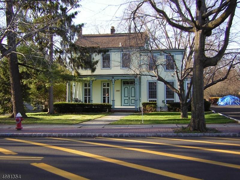 1819 Front St - Photo 1