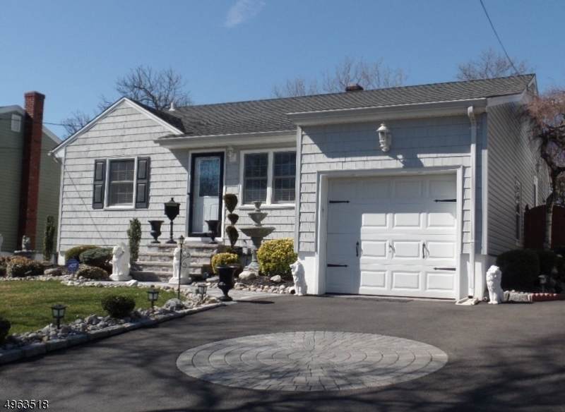 422 Jensen Ave - Photo 1