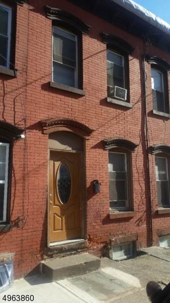 16 Eagles St - Photo 1