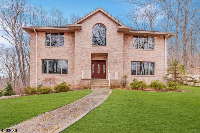 38 Mountainside Dr - Photo 1