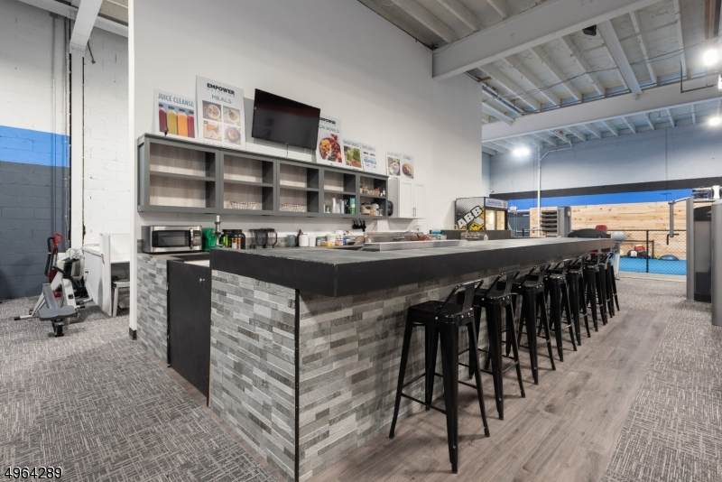11 W Nelson St - Photo 1