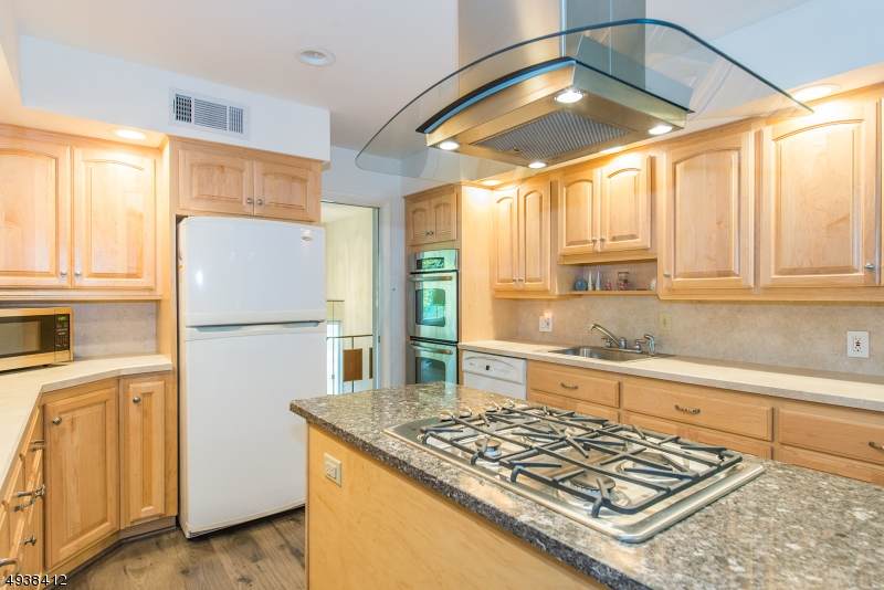 230 Bartholf Ave - Photo 1