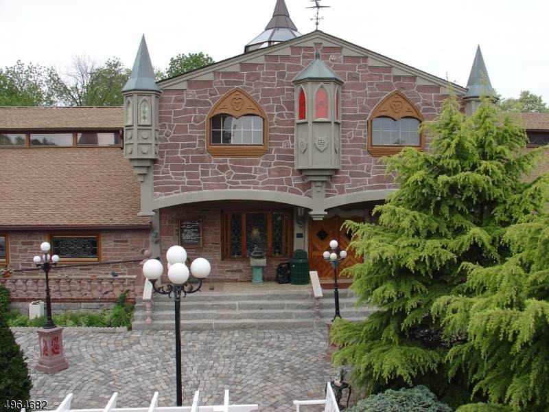 84 Park Ave - Photo 1