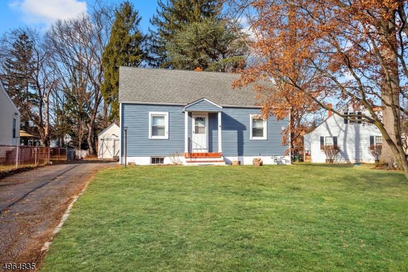 611 Concord Ave - Photo 1
