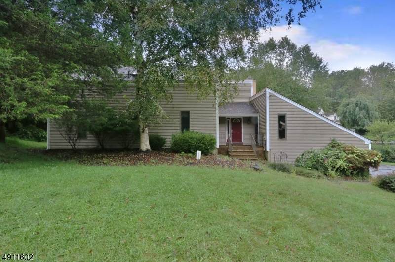 564 Eervey Road - Photo 1