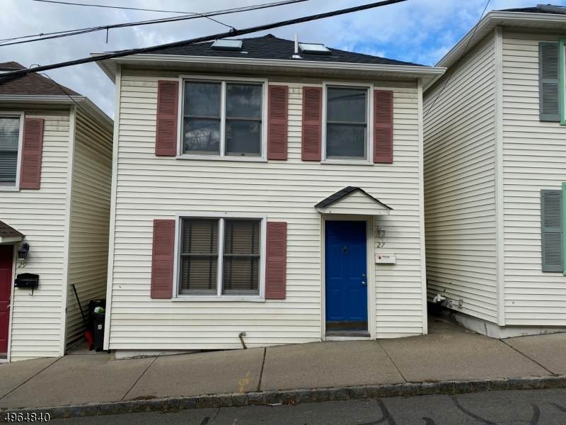 27 Clinton Pl - Photo 1