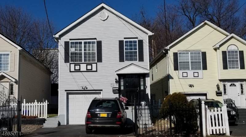 893 Bergen St - Photo 1