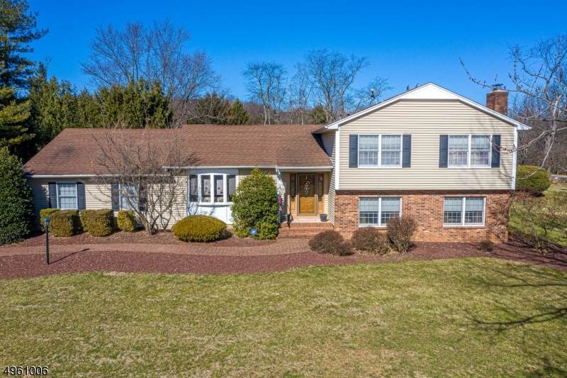 15 Grandview Cir - Photo 1