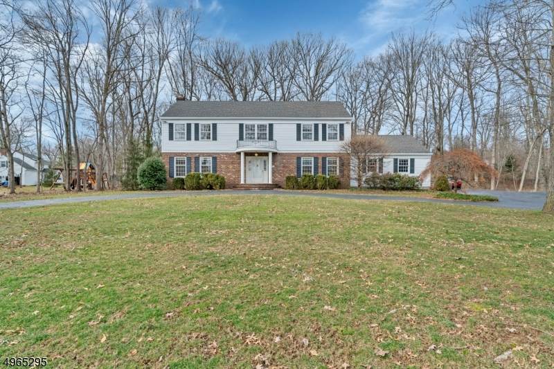 95 Woods End - Photo 1