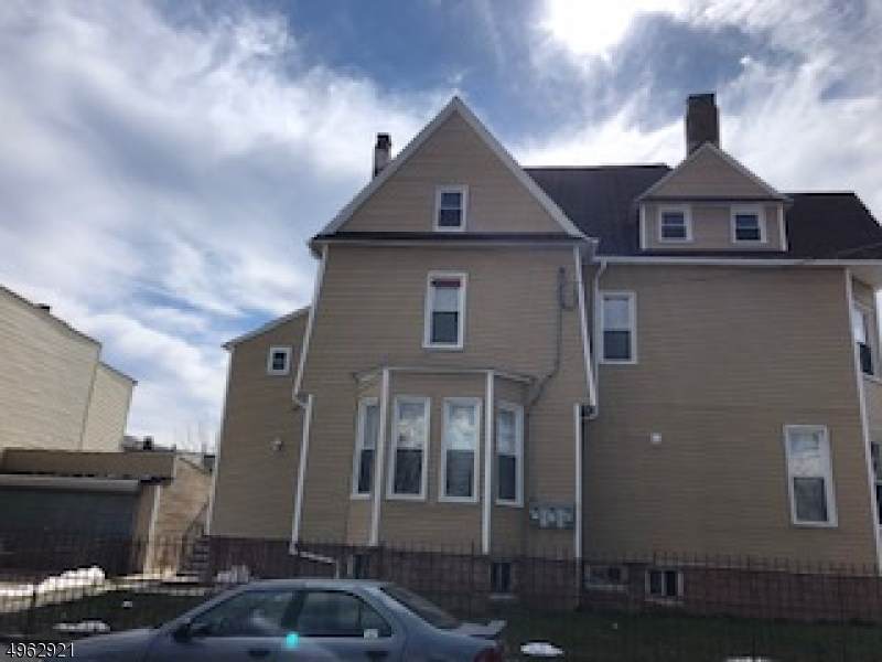 428 Bergen Ave - Photo 1