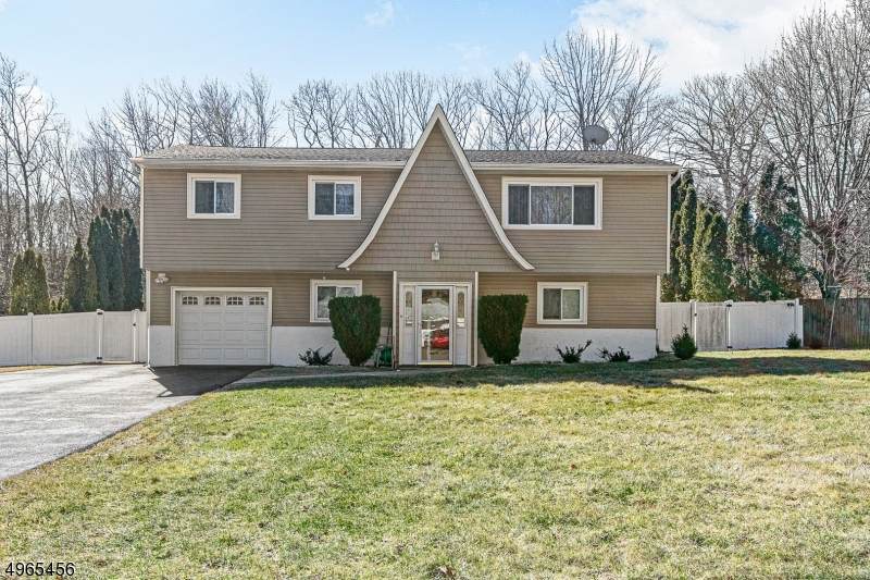 8 Brookside Dr - Photo 1