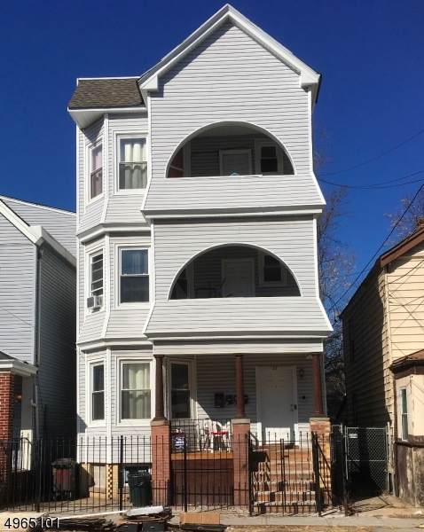 27 Alexander St - Photo 1