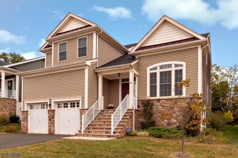 25 Mystic Dr - Photo 1
