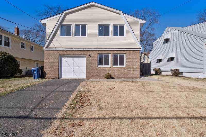1405 Sloane Blvd - Photo 1